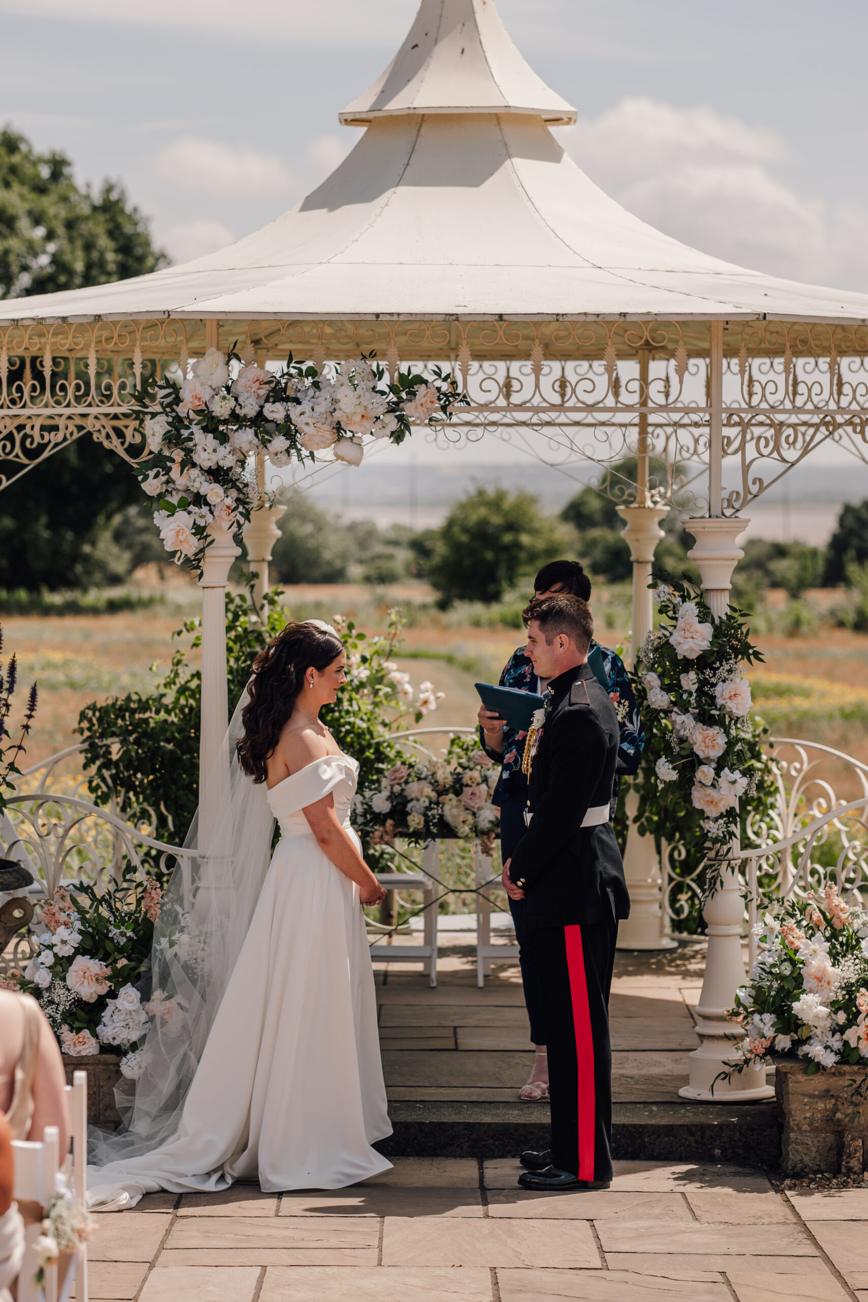 Descriptive Alt Text 1